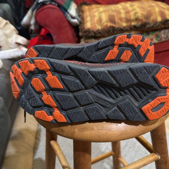 Men’s Hoka One One Black and Orange Sneakers. Men’s size 8.5/ women’s size 10. - Picture 2 of 8